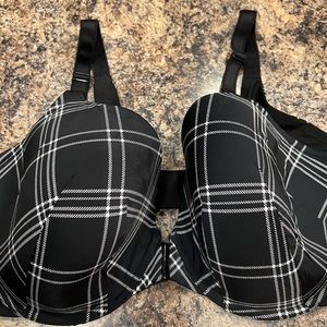 TORRID Open Font Curve Bra (40 DDD)